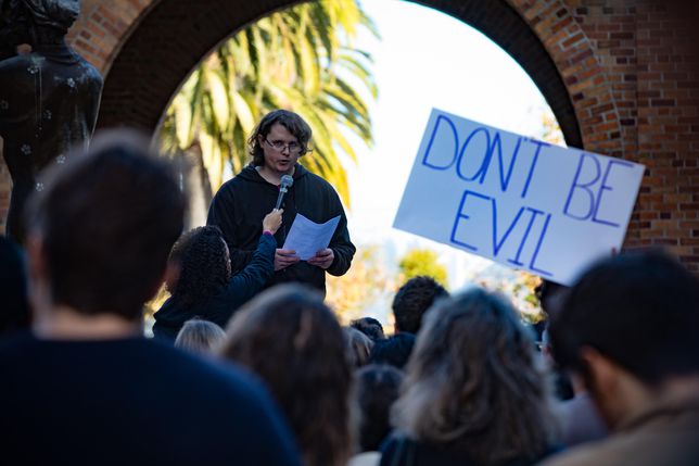 google-phản đối-nhân viên-đình chỉ5521