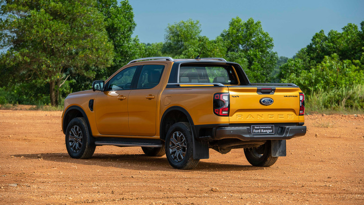 Otosaigon-Ford Ranger Wild Track 38.jpg