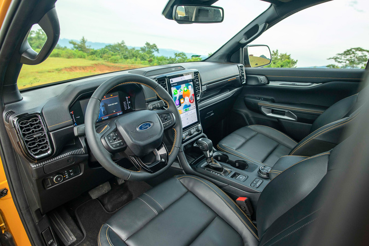 Otosaigon-Ford Ranger Wild Track Noi That 67.jpg